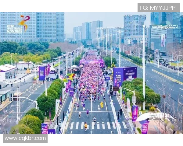 南京飞盘队在城市马拉松积分榜中以92分稳居第一名引发关注